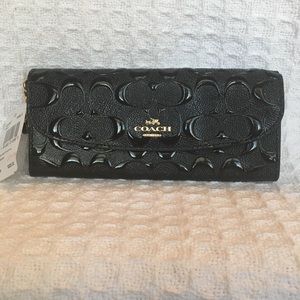 MOVING SALE! 🧳 COACH Black Patent Leather Wallet